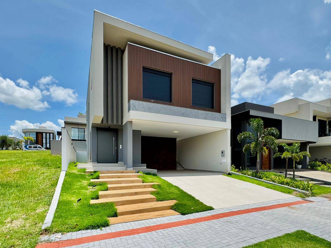 #6761 - Casa em condomínio para Venda em Londrina - PR
