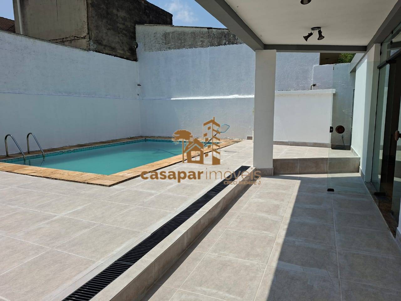 Sobrado para Locação no Jardim São Caetano, 3 Dormitórios com Piscina