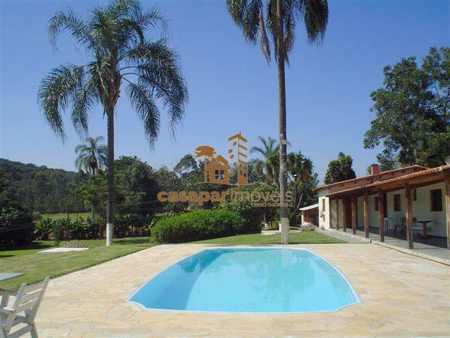 Sitio à Venda em Atibaia com 26.000m², com Piscina, Espaço Gourmet e Lazer