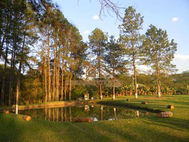 Sitio à Venda em Atibaia com 26.000m², com Piscina, Espaço Gourmet e Lazer