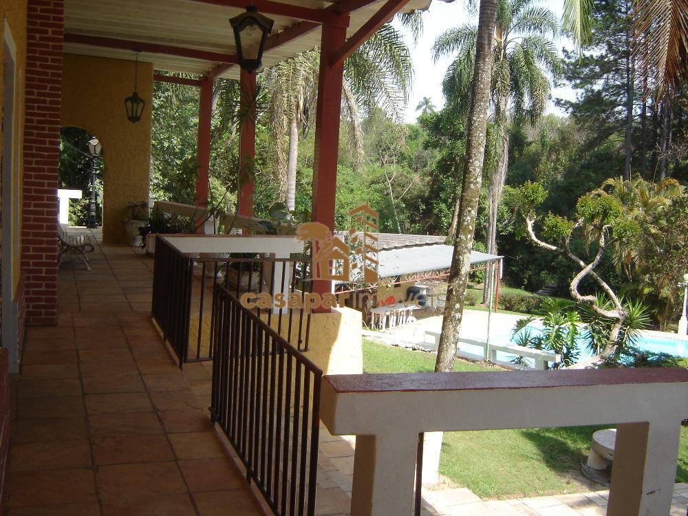 Sitio à Venda em Atibaia com 26.000m², com Piscina, Espaço Gourmet e Lazer