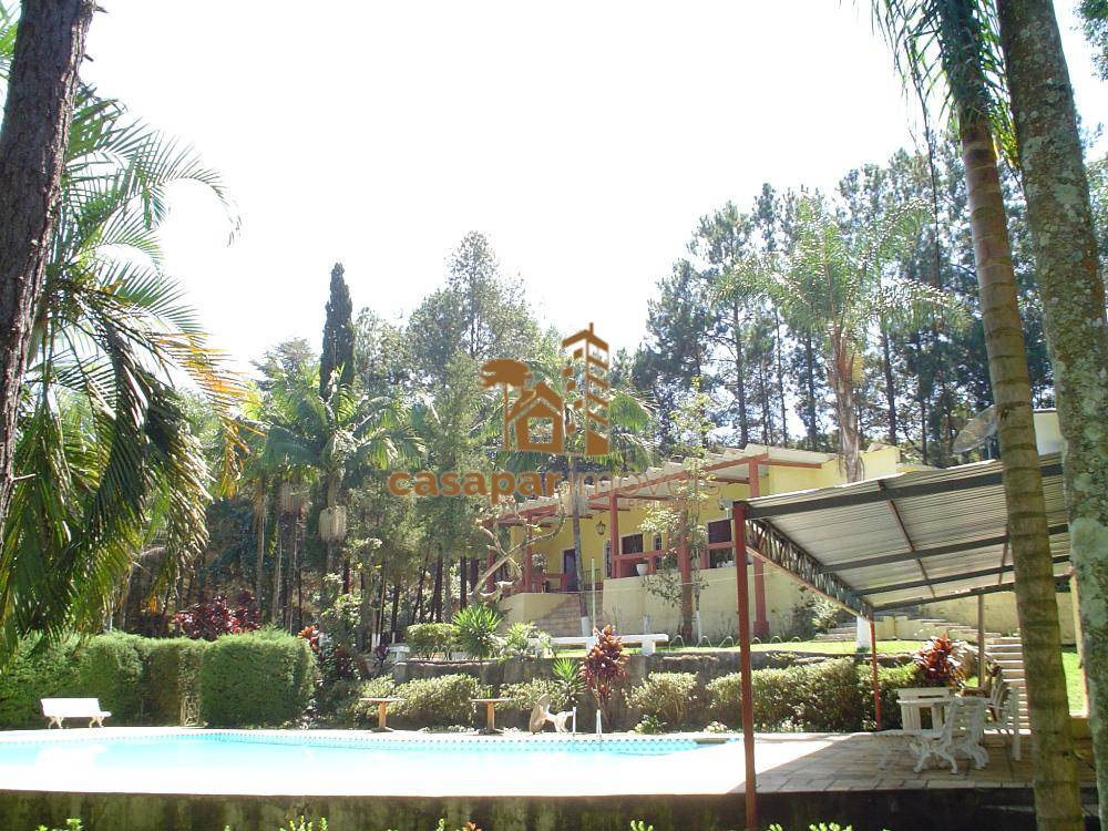 Sitio à Venda em Atibaia com 26.000m², com Piscina, Espaço Gourmet e Lazer