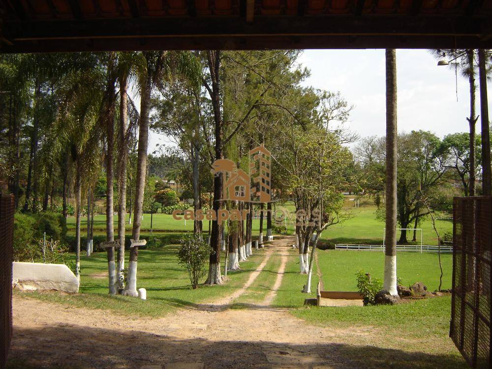 Sitio à Venda em Atibaia com 26.000m², com Piscina, Espaço Gourmet e Lazer