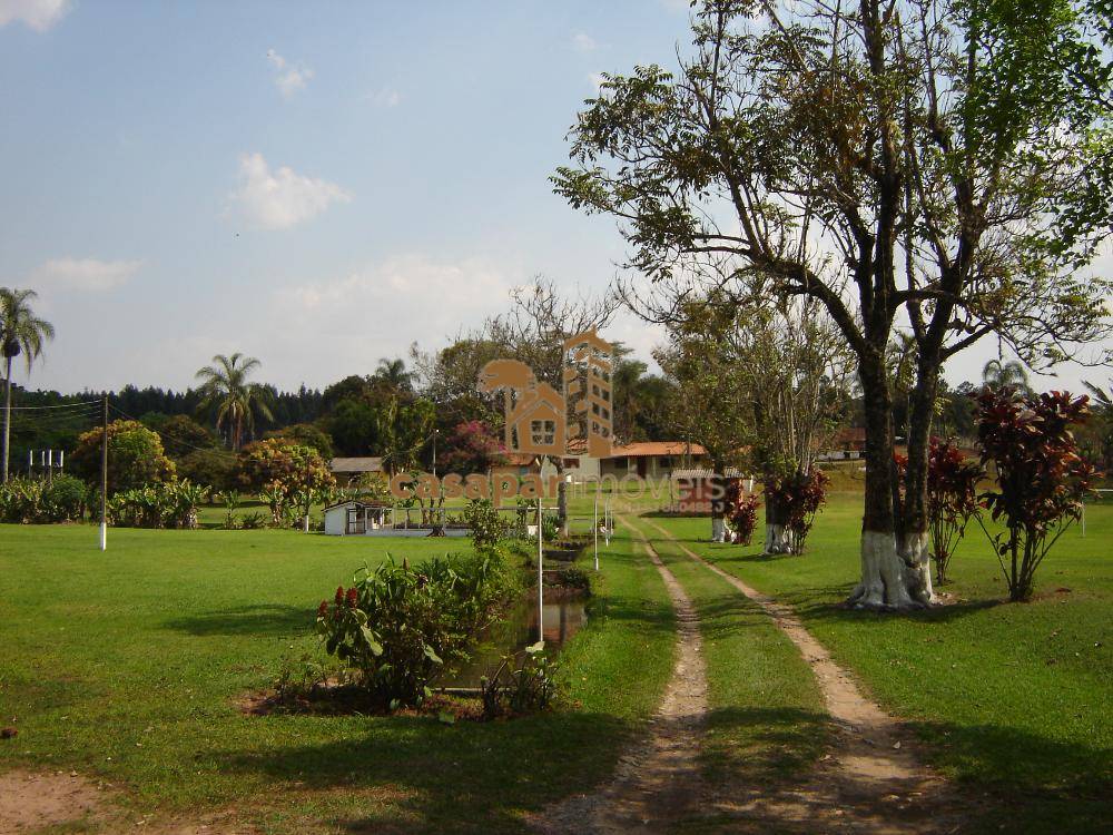 Sitio à Venda em Atibaia com 26.000m², com Piscina, Espaço Gourmet e Lazer