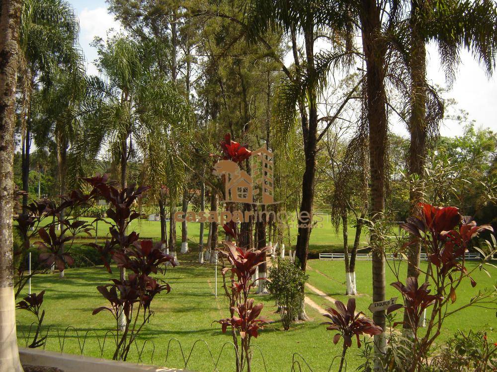 Sitio à Venda em Atibaia com 26.000m², com Piscina, Espaço Gourmet e Lazer
