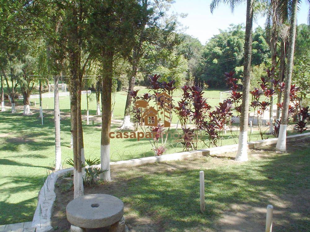 Sitio à Venda em Atibaia com 26.000m², com Piscina, Espaço Gourmet e Lazer