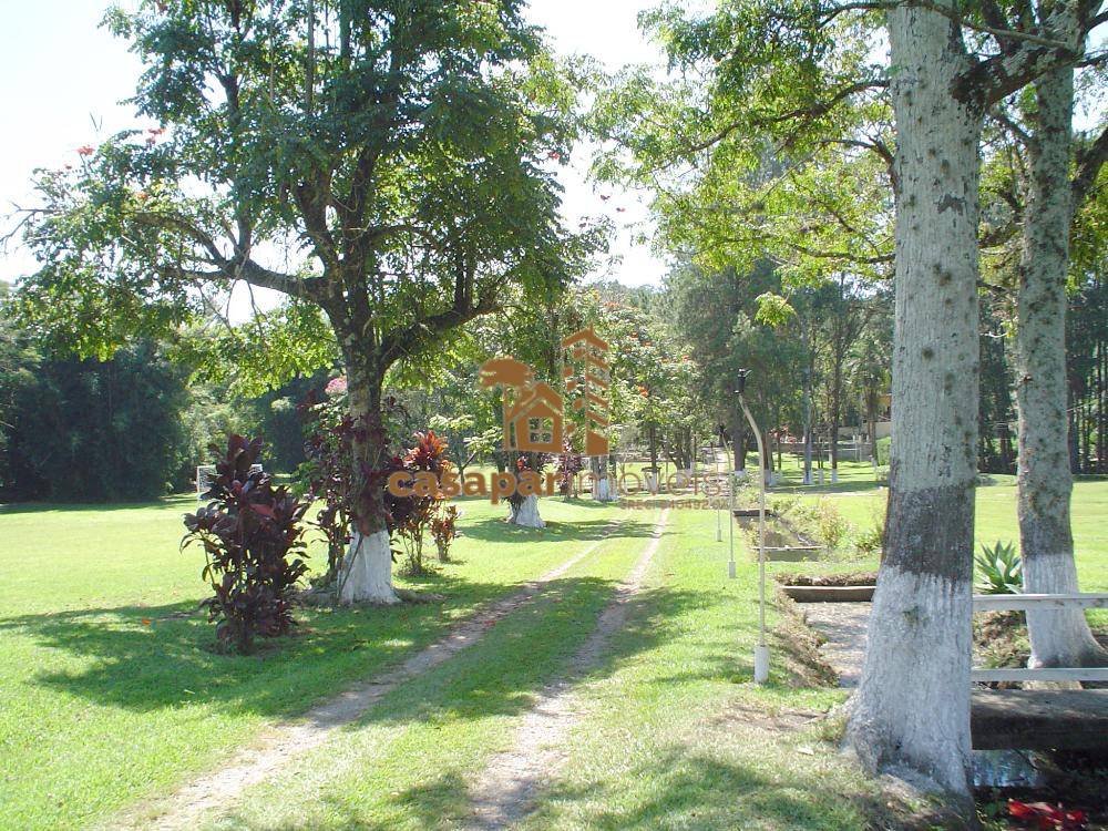 Sitio à Venda em Atibaia com 26.000m², com Piscina, Espaço Gourmet e Lazer