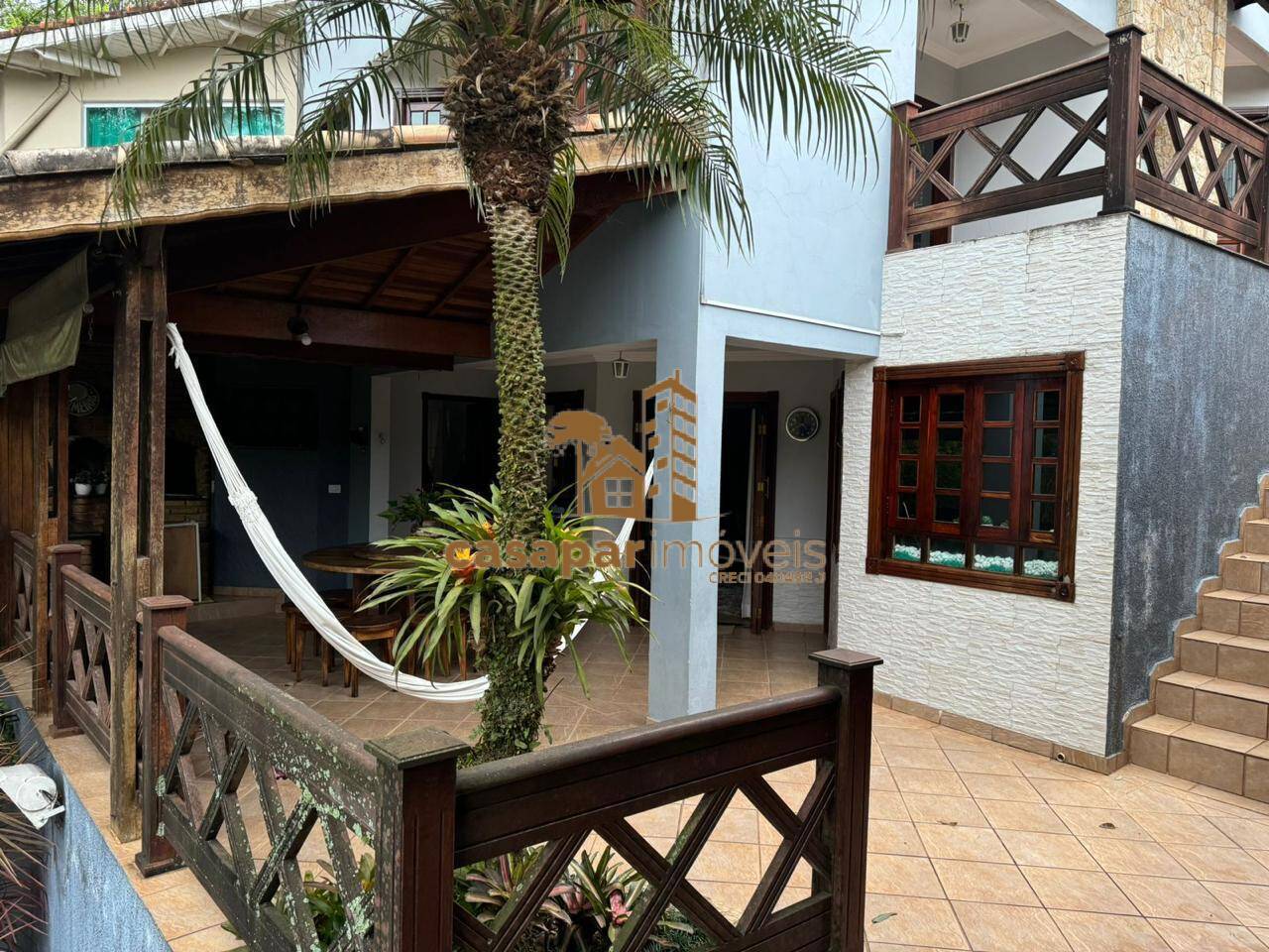 Sobrado à Venda com 500m², 3 Dormitórios com Piscina e Espaço Gourmet