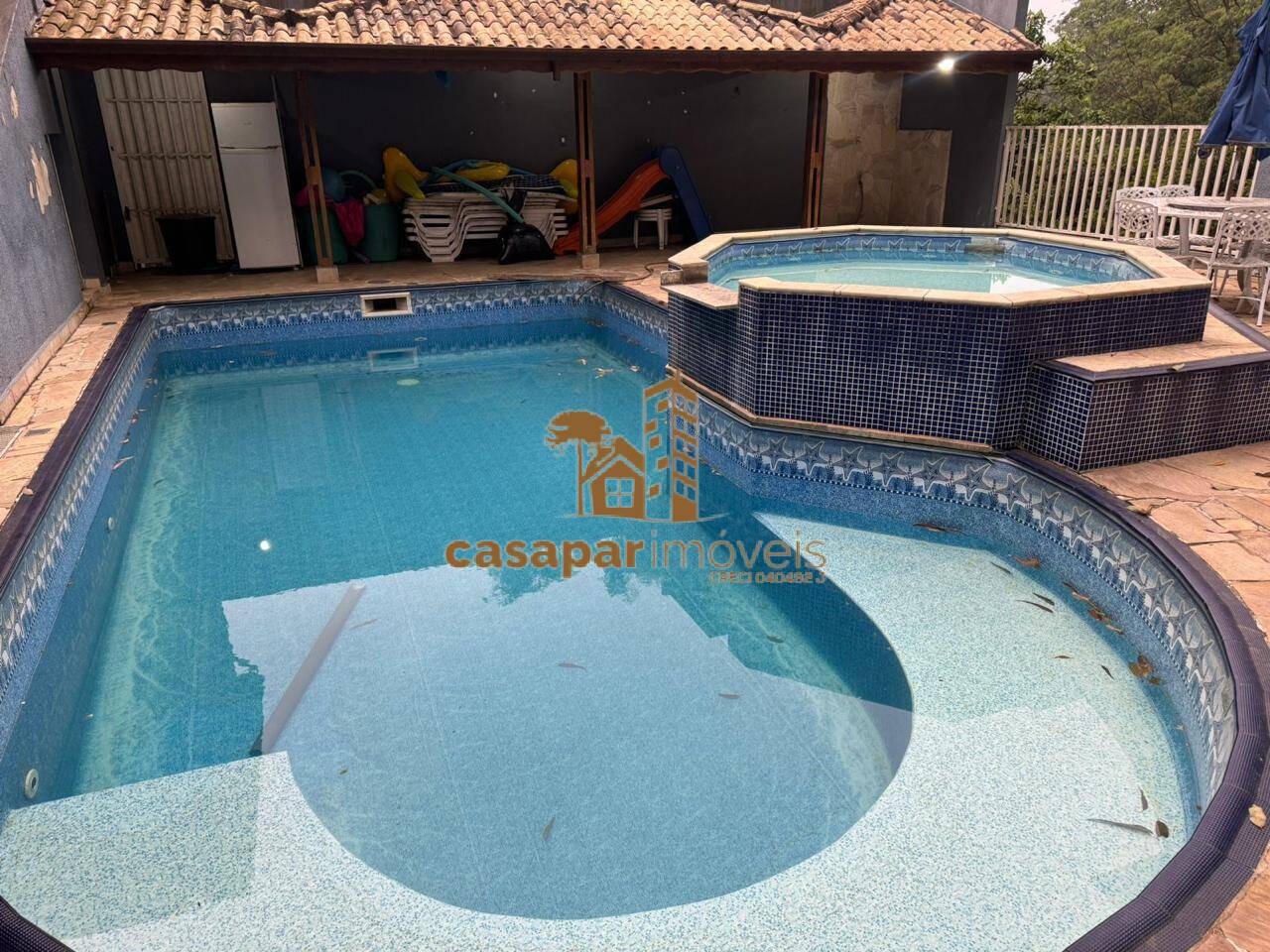 Sobrado à Venda com 500m², 3 Dormitórios com Piscina e Espaço Gourmet