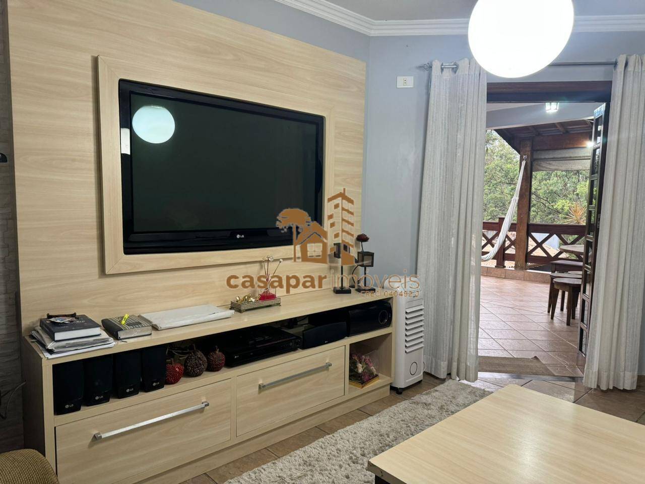 Sobrado à Venda com 500m², 3 Dormitórios com Piscina e Espaço Gourmet