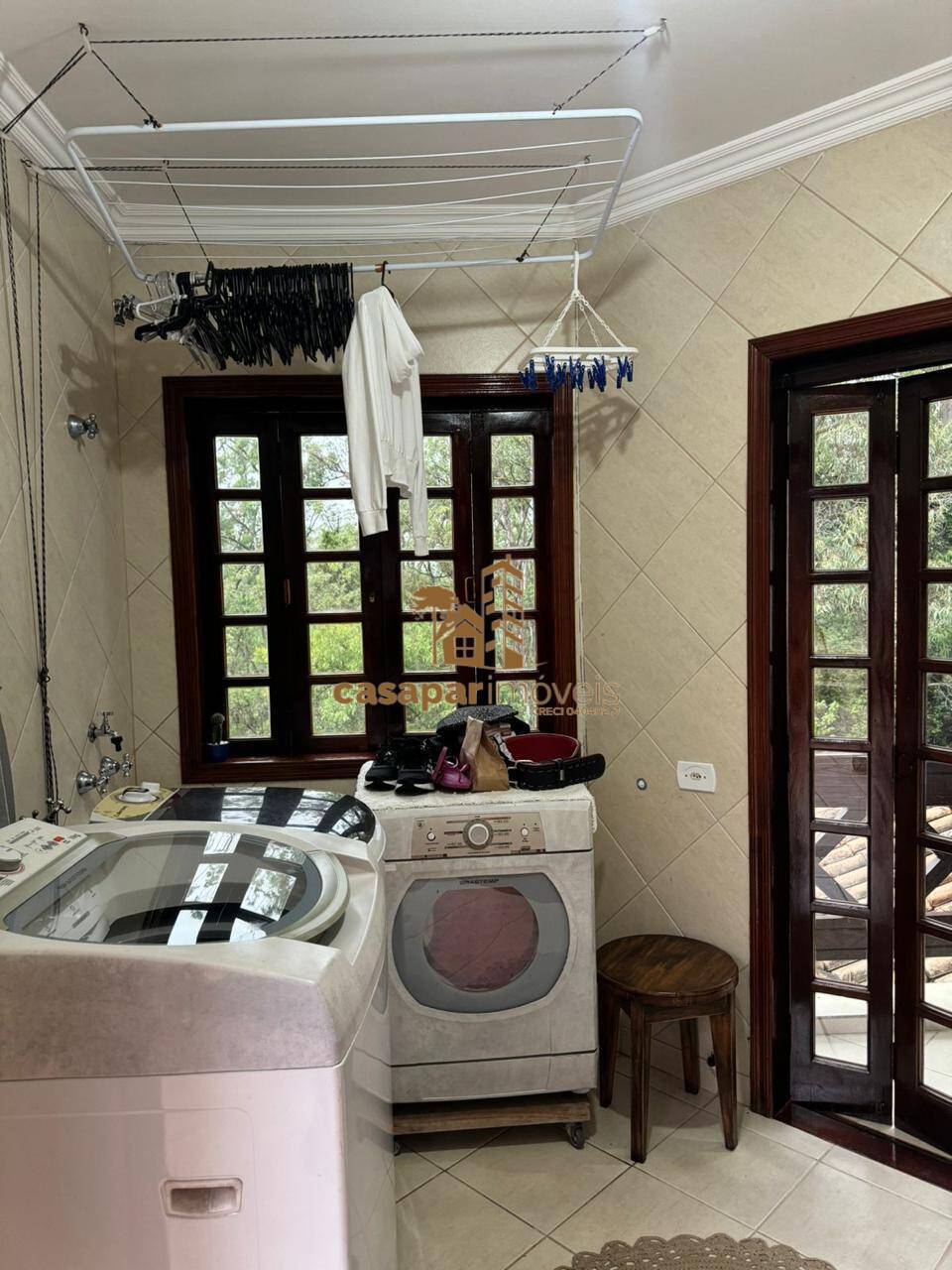 Sobrado à Venda com 500m², 3 Dormitórios com Piscina e Espaço Gourmet