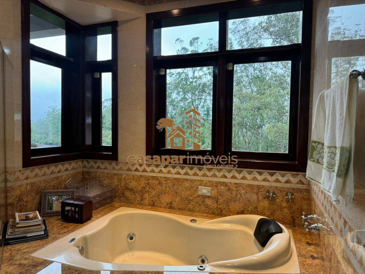 Sobrado à Venda com 500m², 3 Dormitórios com Piscina e Espaço Gourmet