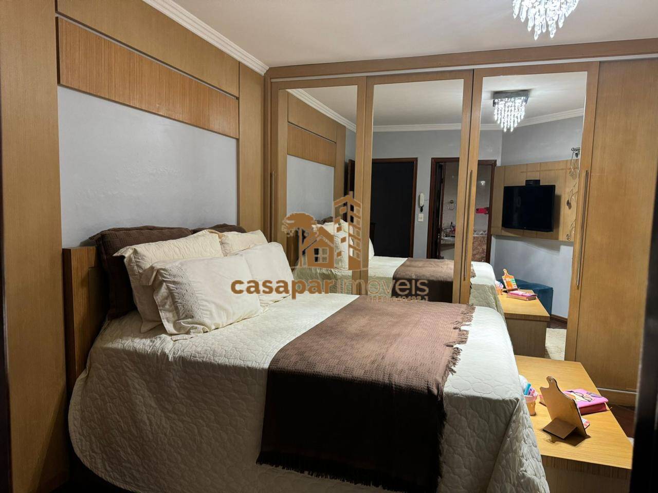 Sobrado à Venda com 500m², 3 Dormitórios com Piscina e Espaço Gourmet