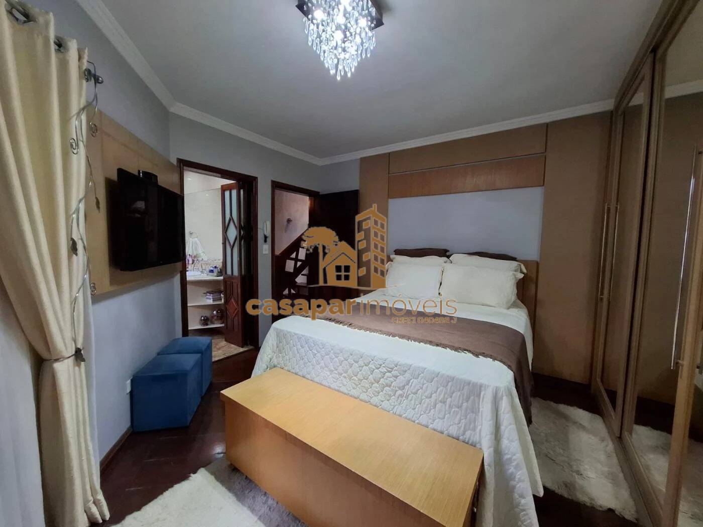 Sobrado à Venda com 500m², 3 Dormitórios com Piscina e Espaço Gourmet