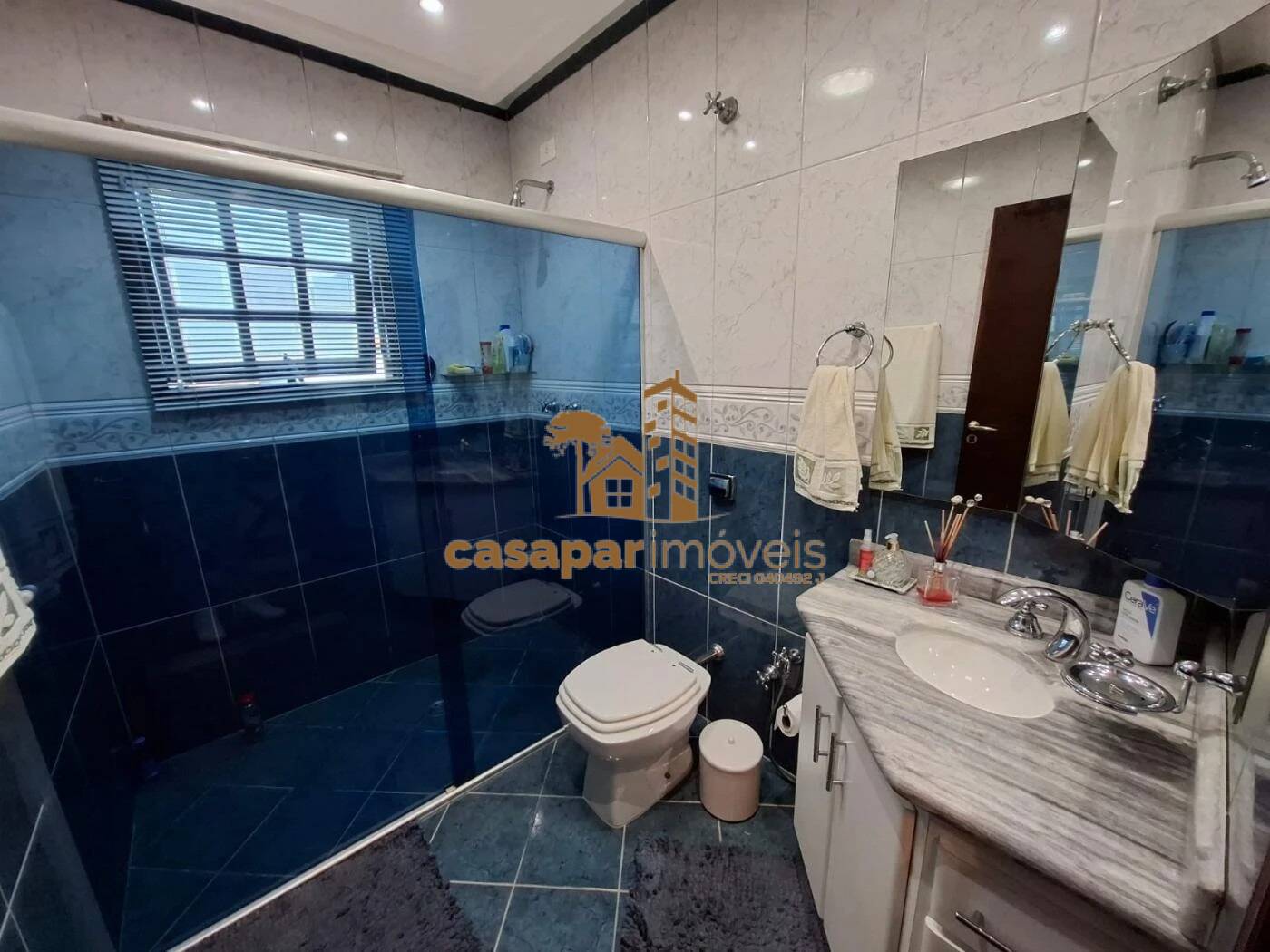 Sobrado à Venda com 500m², 3 Dormitórios com Piscina e Espaço Gourmet