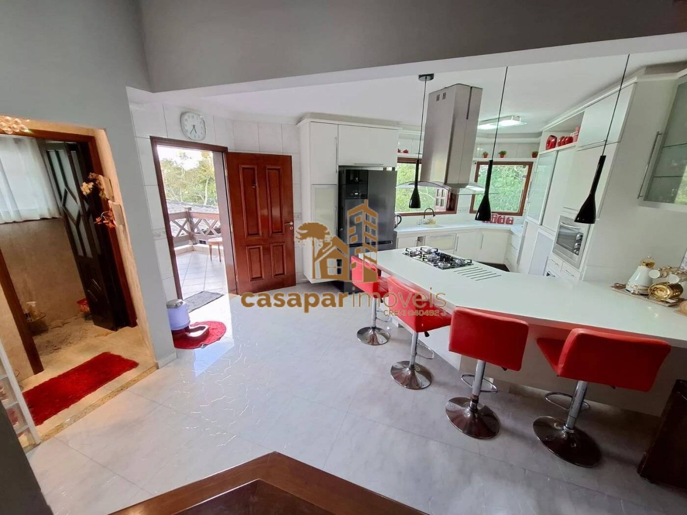 Sobrado à Venda com 500m², 3 Dormitórios com Piscina e Espaço Gourmet