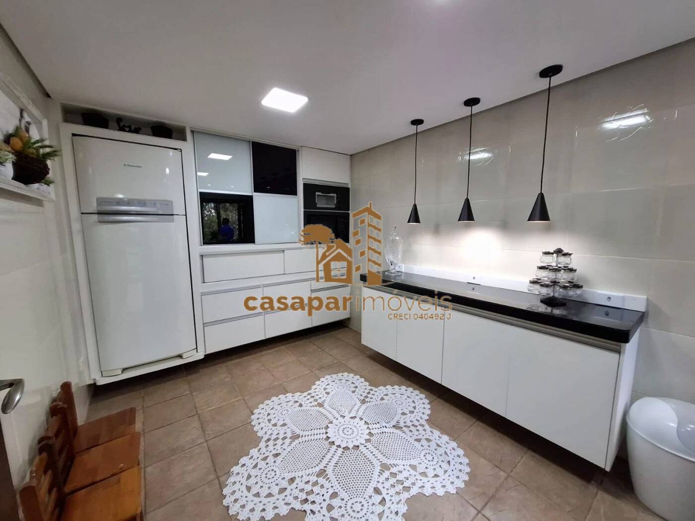 Sobrado à Venda com 500m², 3 Dormitórios com Piscina e Espaço Gourmet