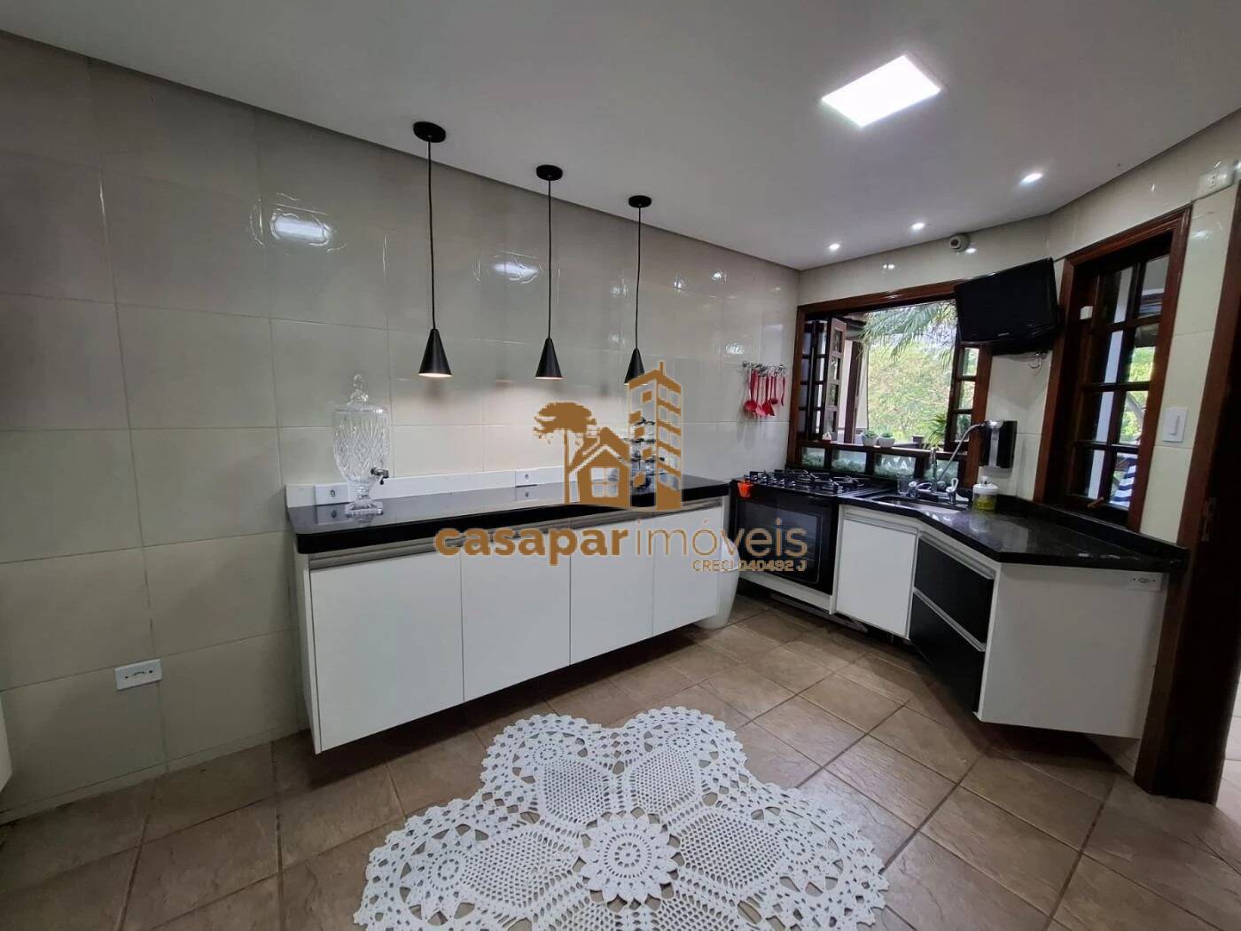 Sobrado à Venda com 500m², 3 Dormitórios com Piscina e Espaço Gourmet