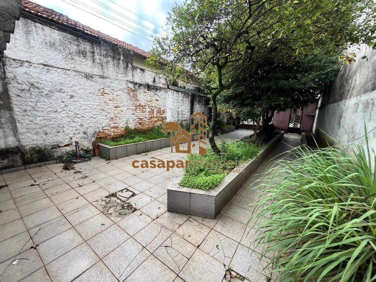 Casa Á Venda com Edícula e 117m², Ideal para Investimento ou Reformar