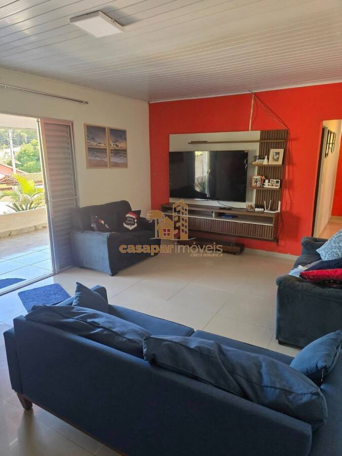 Chácara à Venda em Condominio Fechado,1.200m² com 2 Casas e Muito Verde