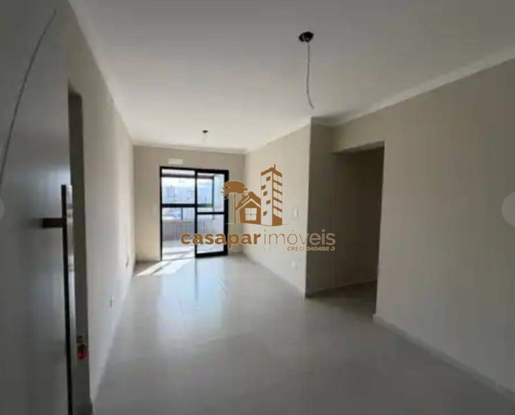 Apartamento à Venda no canto do Forte, 77m² com 2 Dormitórios e Lazer
