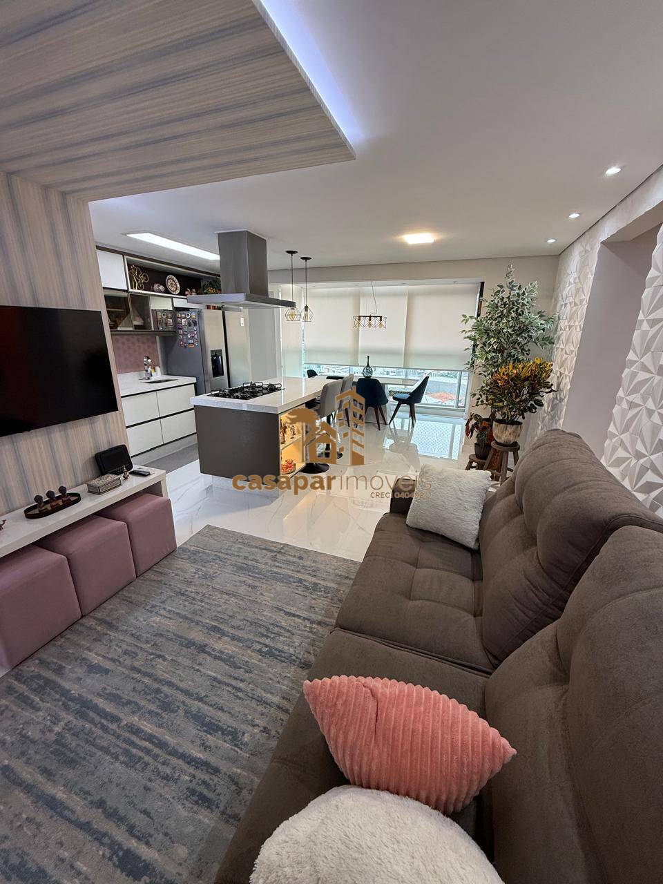 Apartamento Mobiliado à Venda, 83m² com 2 Suítes e 2 Vagas, Sacada Gourmet
