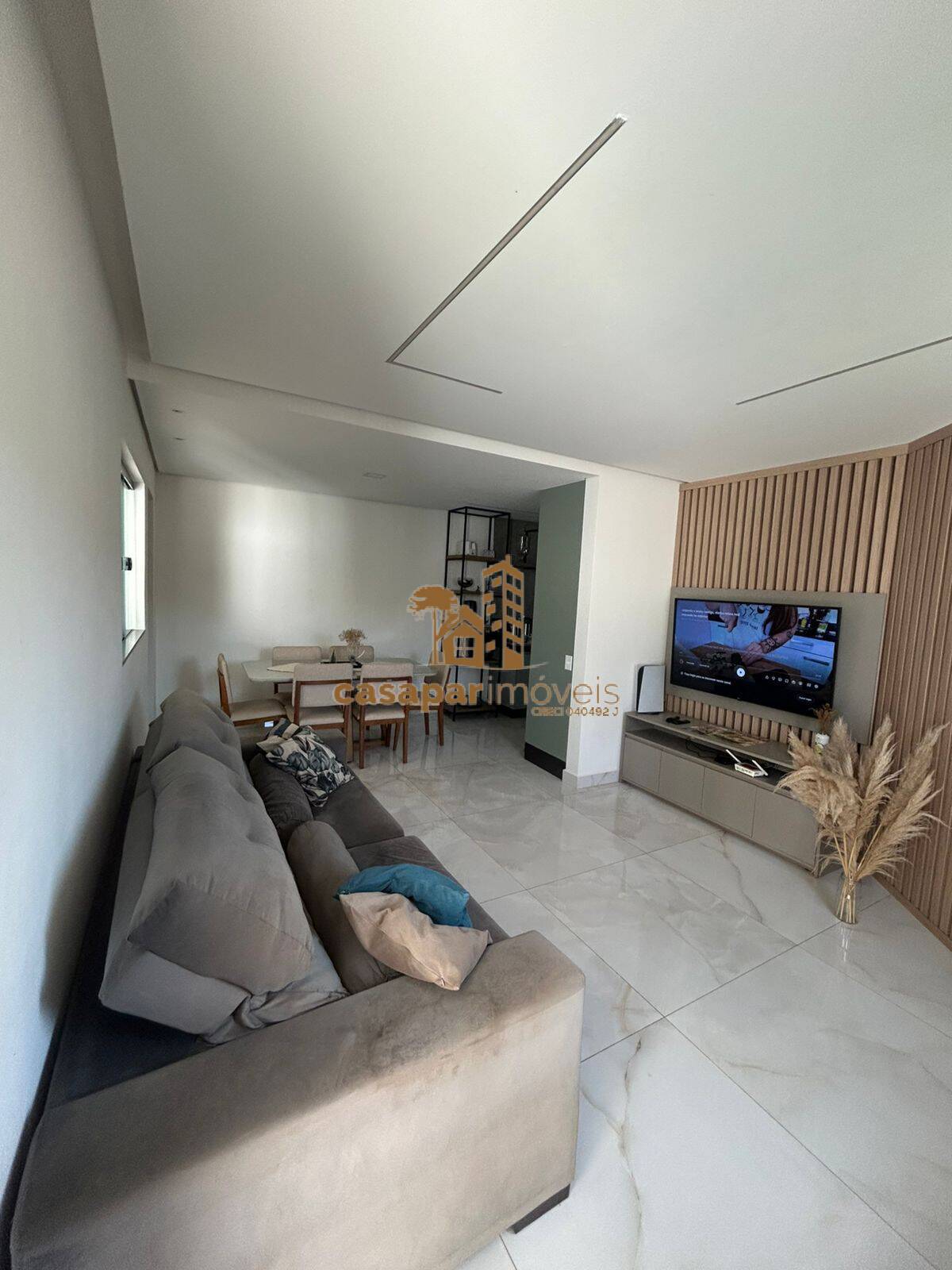 Sobrado à venda MOBILIADO com 122m², 3 dormitórios e estuda permuta