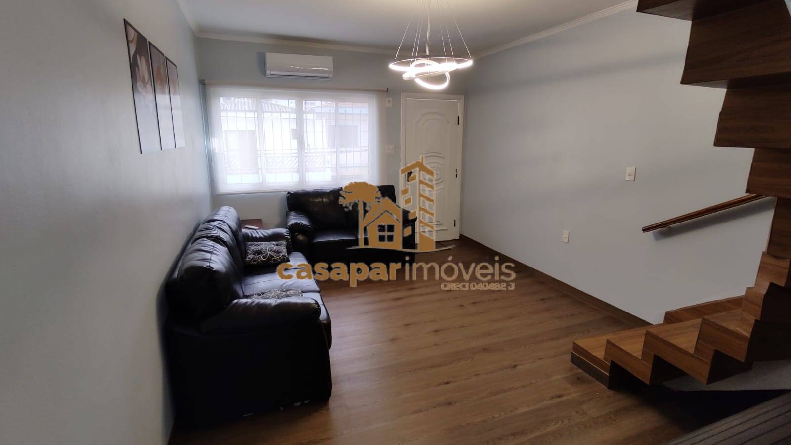 Sobrado à venda com 122m², 3 quartos e 2 vagas Pròximo a Kennedy